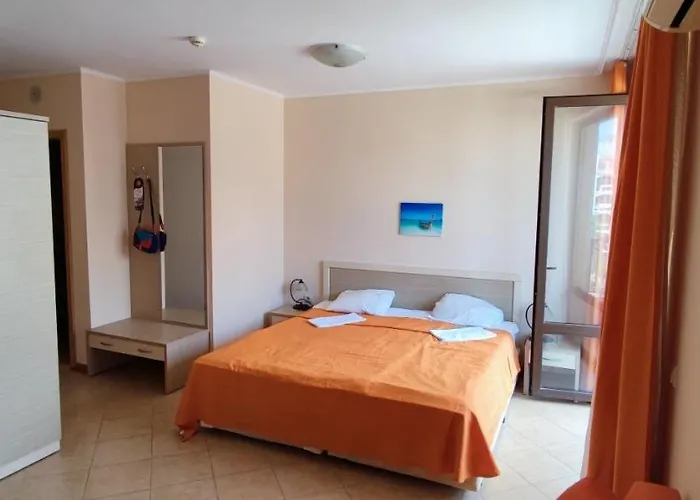 Апарт-готель Apartcomplex Royal Sun 3*